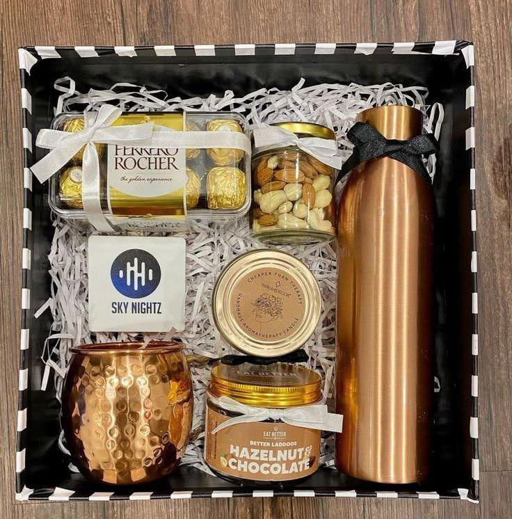 gift-hamper-with-vacuum-bottle-chocolates-dry-fruits