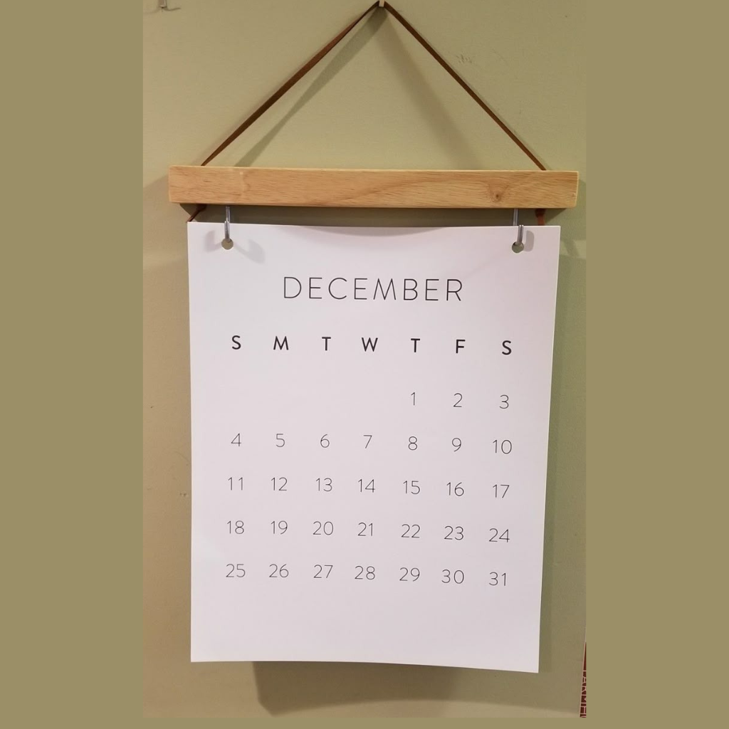 wooden-wall-calendar-2